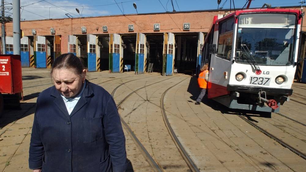 Трамвай, до свидания: В Твери сразу всех водителей экотранспорта уволили. Уже снимают рельсы - СМИ