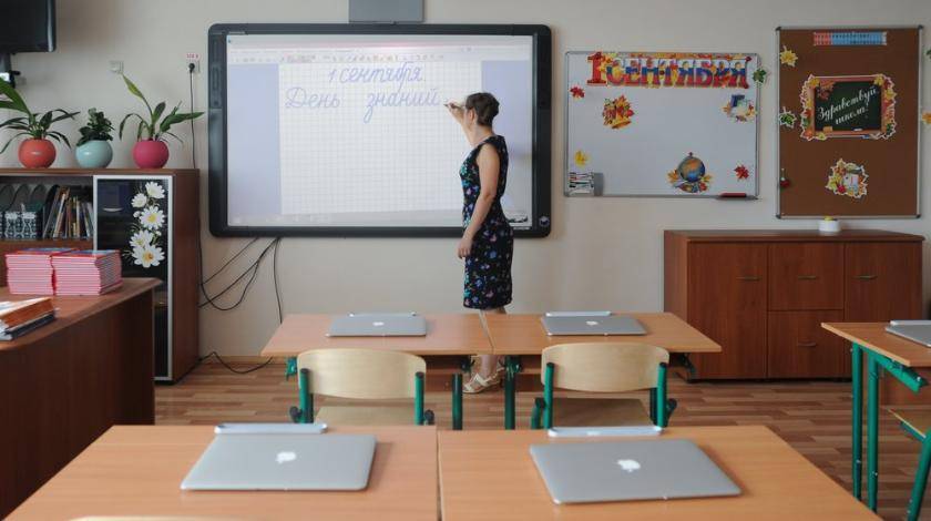 "Единая Россия" подготовит школы к новому учебному году