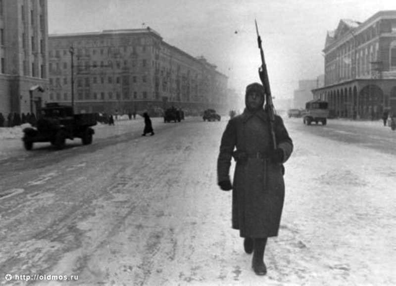 От чего избавлялись москвичи осенью 1941 года, ожидая прихода немцев | Русская семерка