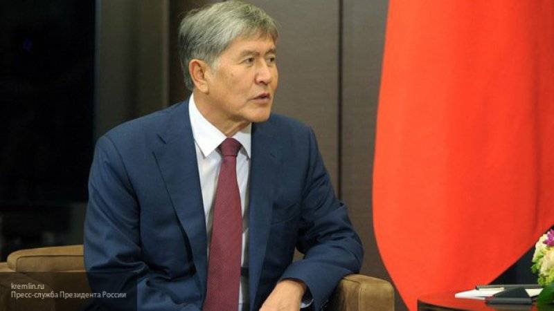 Спецназ вошел на территорию дома экс-президента Киргизии