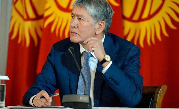 В Киргизии задержали бывшего президента Алмазбека Атамбаева. Спецназ взял штурмом его резиденцию