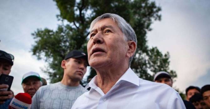 В дом экс-президента Кыргызстана ворвался спецназ. Есть раненые, в том числе журналист