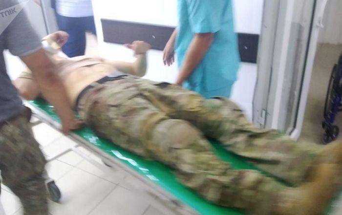 Один из раненных у резиденции Атамбаева спецназовцев умер в больнице