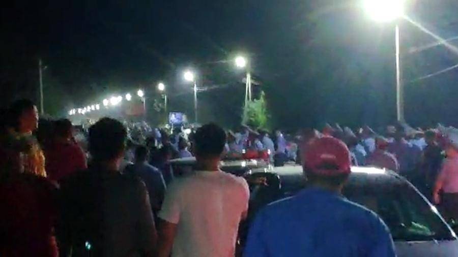 Столкновения сторонников Атамбаева с силовиками попали на видео