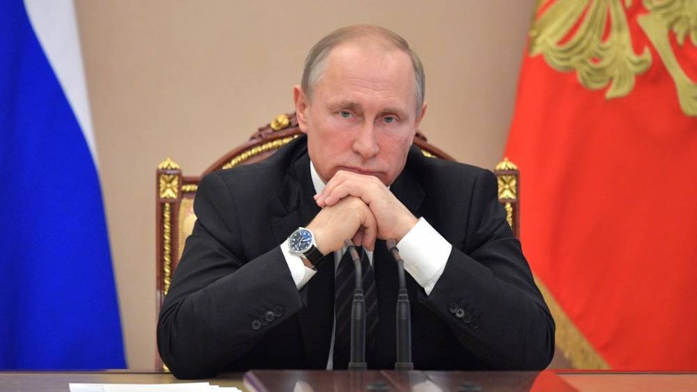 Путин получает всю информацию о штурме резиденции Атамбаева в Киргизии - Кремль