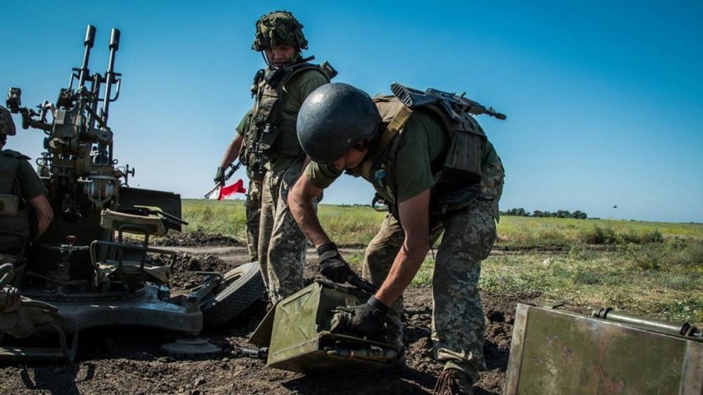 Военный ВСУ лишился пальцев в результате взрыва дымовой шашки в Донбассе