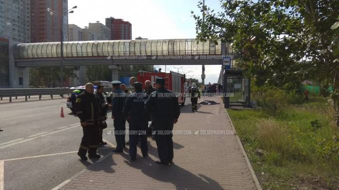 В Подмосковье водитель автобуса въехал в остановку с людьми: погибли два человека
