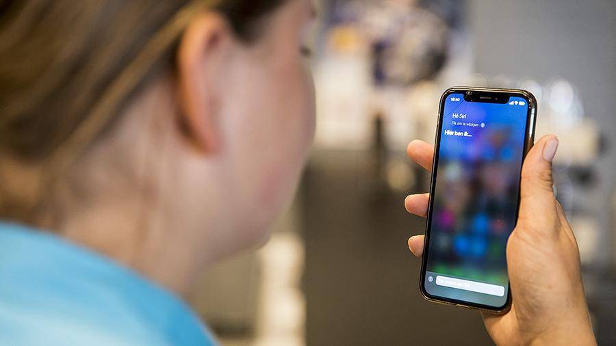 От Apple потребовали стереть записи личных разговоров пользователей Siri