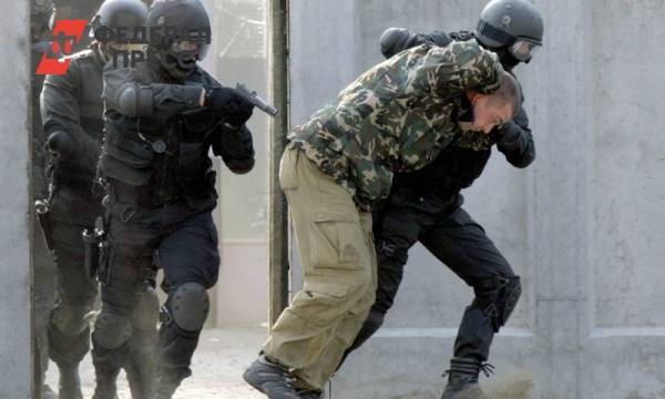 При штурме резиденции Атамбаева пострадало 36 человек, погиб 1 спецназовец | Центральная Азия | ФедералПресс