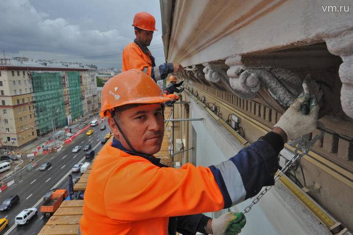 Фасады более 100 московских домов отремонтируют по новой технологии