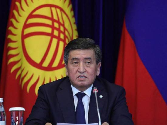 Президент Киргизии заявил, что Атамбаев грубо нарушил Конституцию