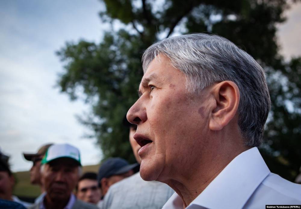 В Киргизии спецназ штурмует дом бывшего президента Атамбаева