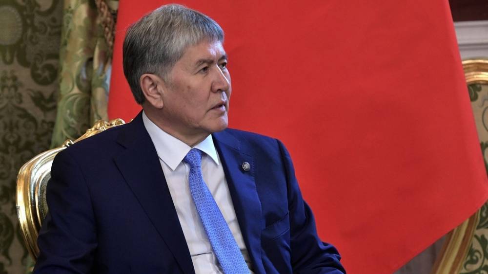 Атамбаев пригрозил Бишкеку митингом: "Часть моих сторонников хочет идти на Белый дом"