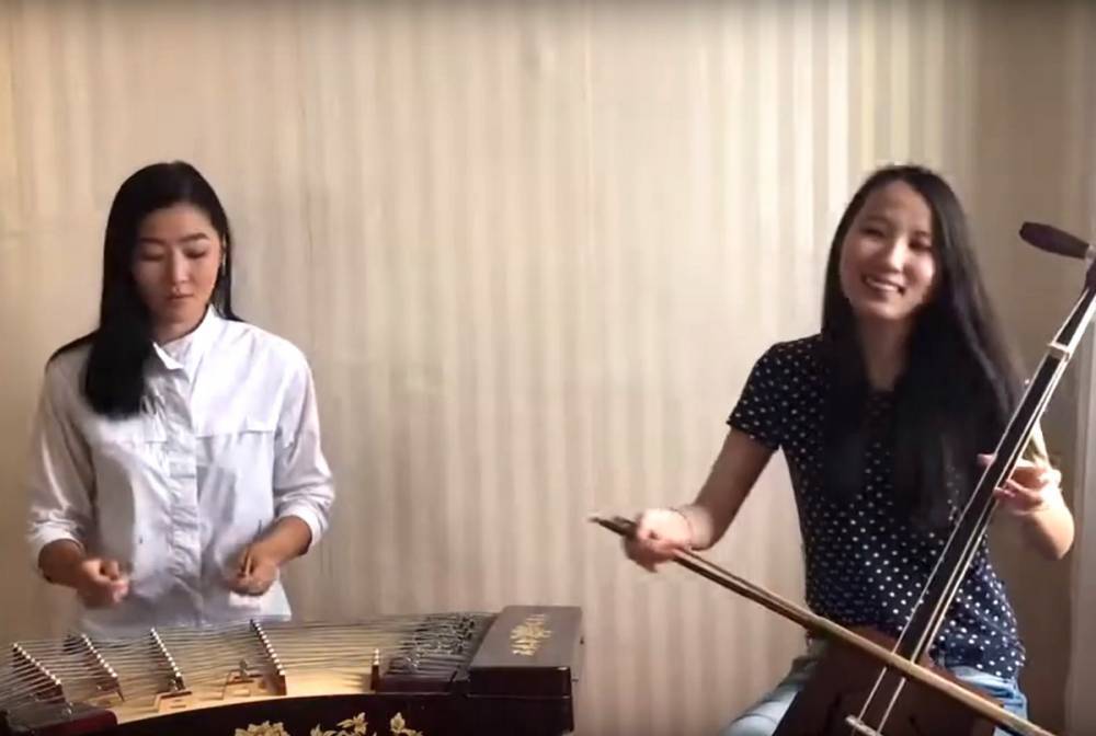 Девушки из Бурятии решили популяризировать бурятские музыкальные инструменты, исполняя мировые хиты