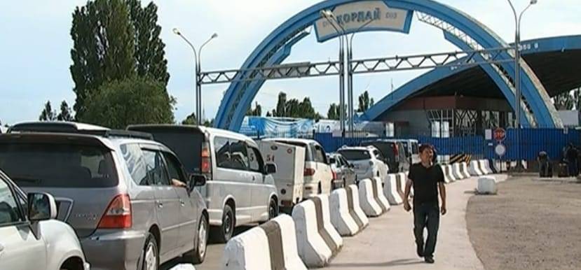 Беспорядки под Бишкеком: что происходит на границе с Казахстаном