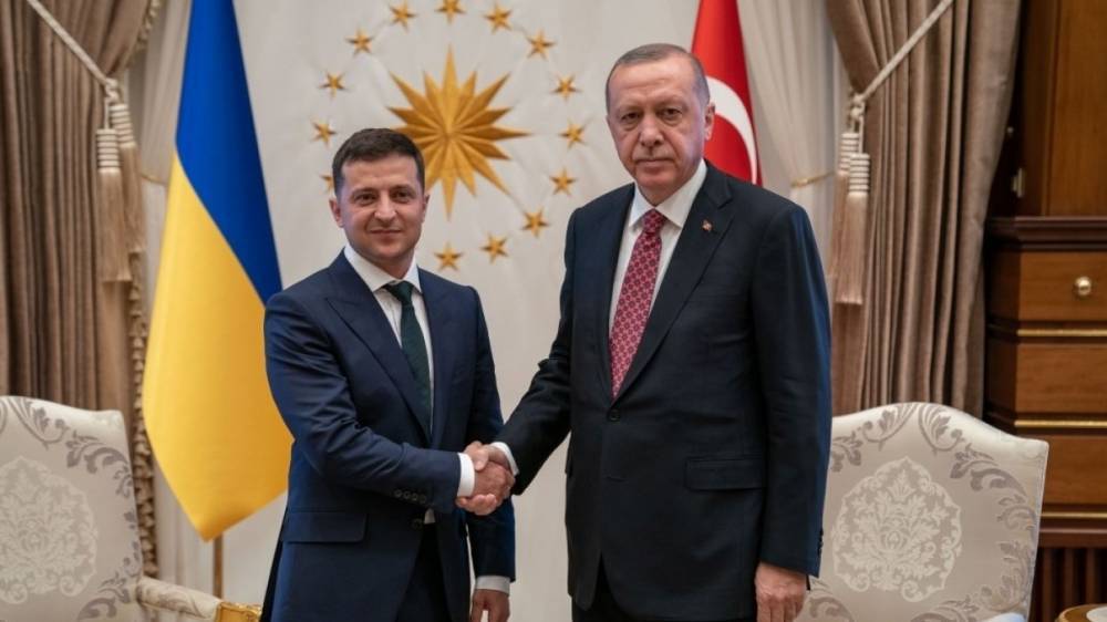Зеленский пригласил Турцию принять участие в восстановлении инфраструктуры Донбасса