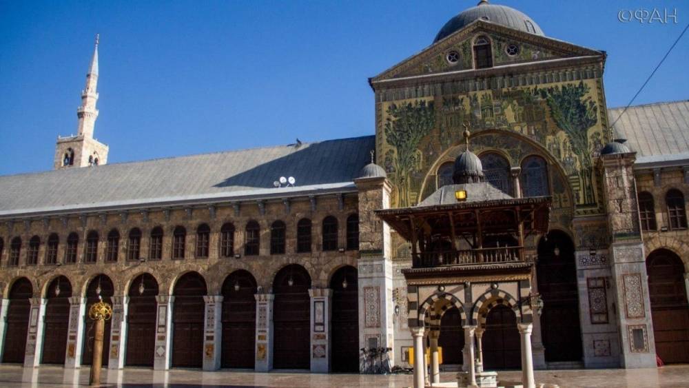 Корреспонденты ФАН запечатлели шрамы от войны в мечети Омейядов в Дамаске