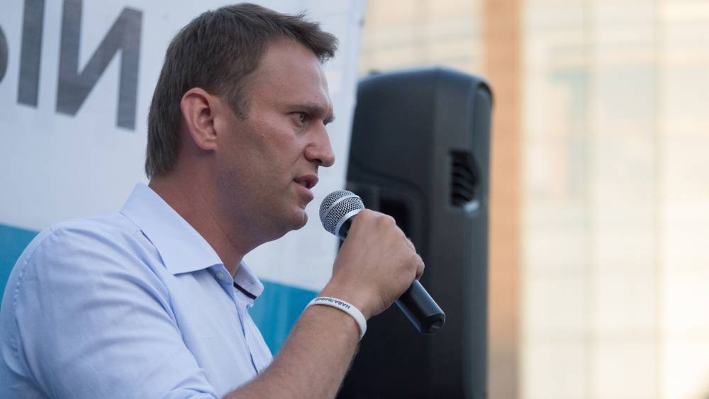 Банковские счета фонда Навального и его штабов заблокированы по делу об отмывании денег