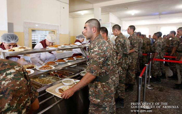 В Армении увеличили денежное довольствие рядовых и сержантов