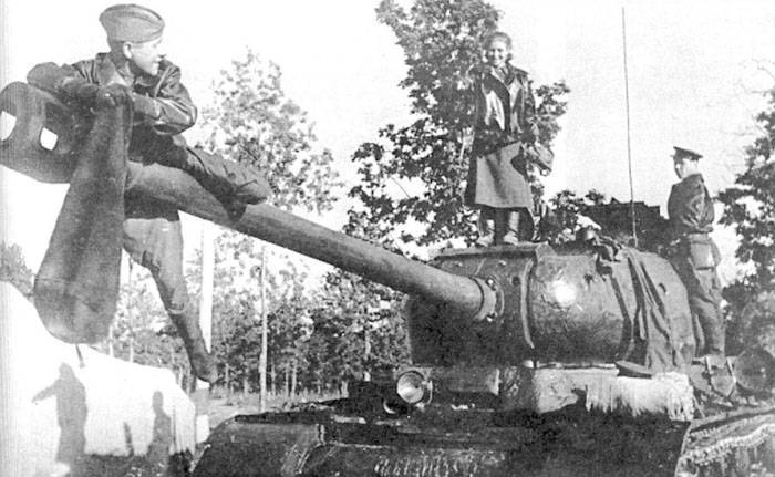 Сколько «фрицев» убили супруги Бойко на собственном танке | Русская семерка