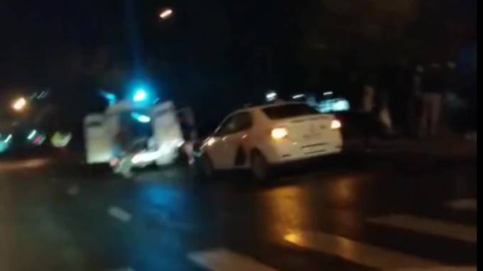 В Челябинске автомобиль такси насмерть сбил полицейского