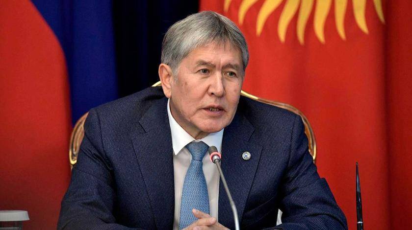 В Киргизии силовики штурмуют дом бывшего президента