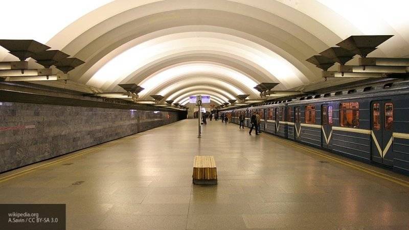 Проезд в петербургском метро станет дешевле с 1 сентября