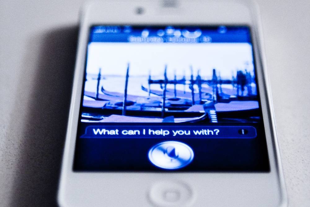 На Apple подали в суд из-за утечки личных разговоров пользователей Siri