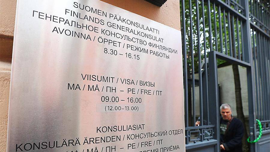 В МИД Финляндии восхитились спокойствием россиян в очередях за визами