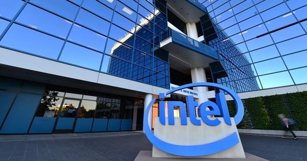 Intel выпустила «обучаемые» 56-ядерные серверные процессоры