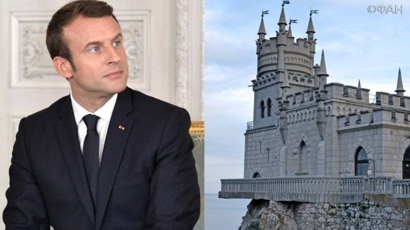 Макрона пригласили в Крым в ответ на полет самолета-разведчика Франции вблизи полуострова