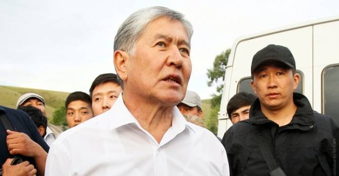 Экс-президент Кыргызстана Атамбаев после двух дней противостояния сдался властям