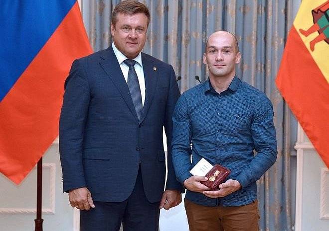 Губернатор Николай Любимов наградил лучших спортсменов Рязанской области