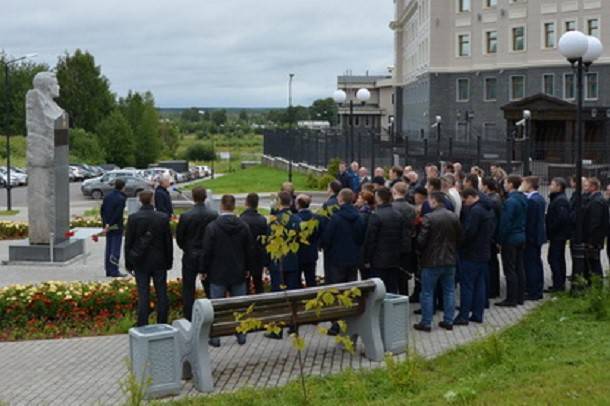В Коми почтили память Героя России Александра Алексеева