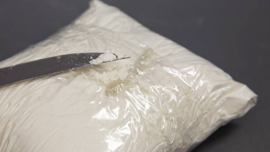 На новозеландский пляж выбросило почти 20 пакетов с кокаином на $2 млн