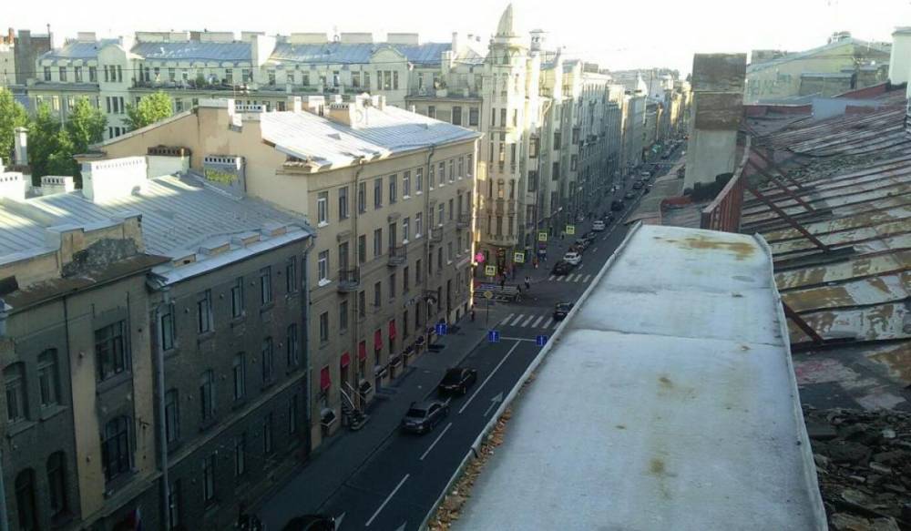 На чердаках Центрального района Петербурга установили сигнализацию против нелегальных руферов