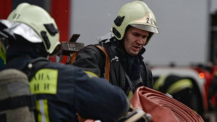 В Крыму военный спас четырехлетнего ребенка из горящей многоэтажки