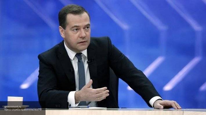 Медведев указал продумать допмеры пожарной безопасности в школах Хабаровска