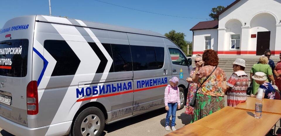 Жители Ильинки и Красных Баррикад обратились в мобильную приемную «Губернаторский контроль»