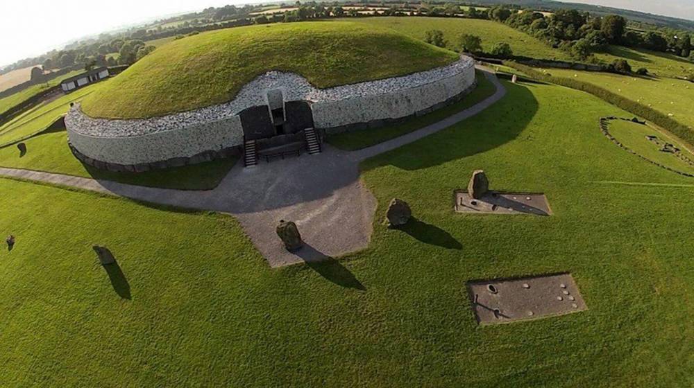 В Ирландии обнаружены загадочные древние объекты. РЕН ТВ