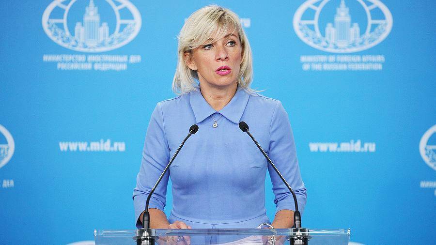 Захарова поблагодарила Украину за пропуск российского самолета