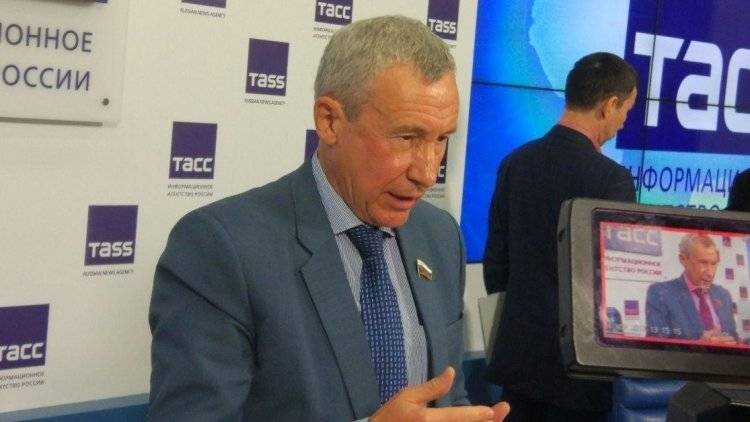Сенатор Климов назвал «верхом лицемерия» заявления немецкого издания о митингах в Москве