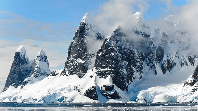 "Живут в огромном колодце": в Антарктиде нашли базу пришельцев