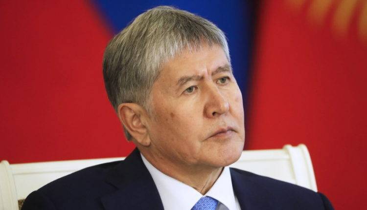 Атамбаев сдался правоохранительным органам Кыргызстана