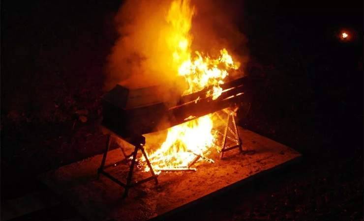 В Бобруйском районе сгорел дом с хозяином в гробу