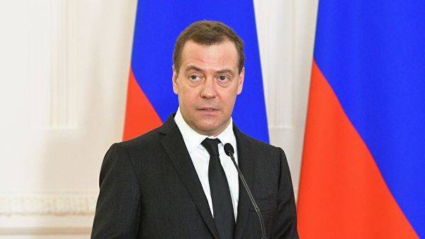Медведев считает, что Киргизия исчерпала «лимит на революции»