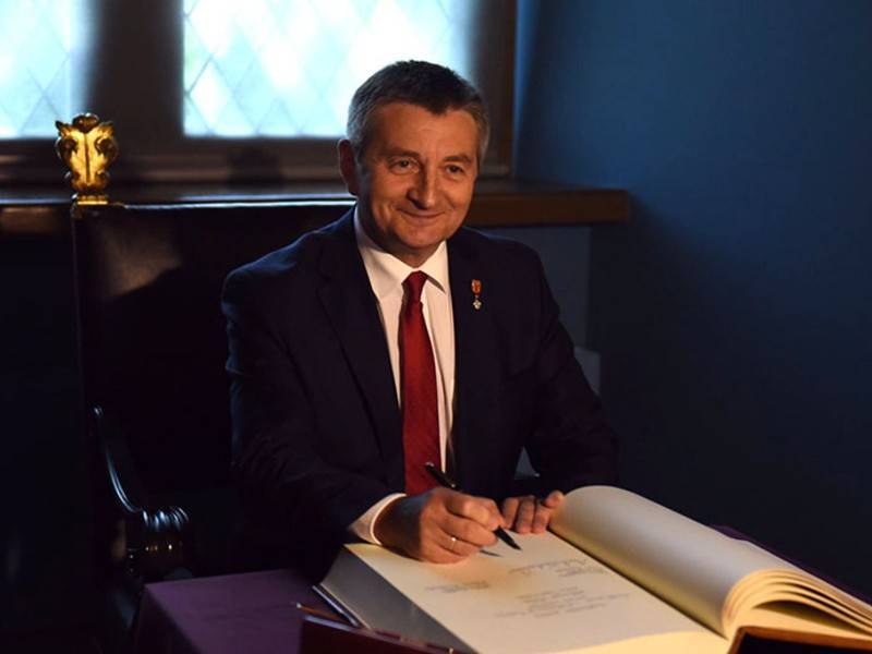 Спикер парламента Польши подаёт в отставку из-за скандала с самолётом