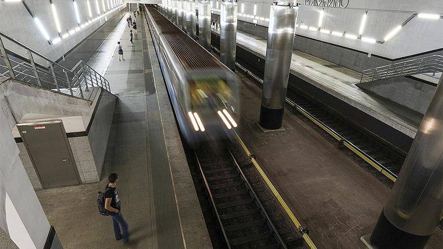 Водителей в Москве призвали пересесть на метро из-за непогоды