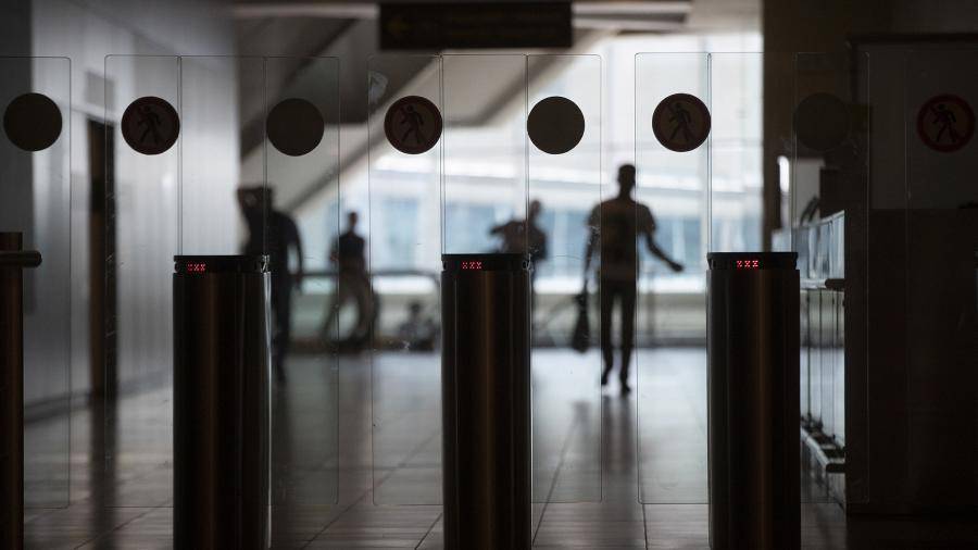 В аэропортах Москвы задержано или отменено больше 30 рейсов