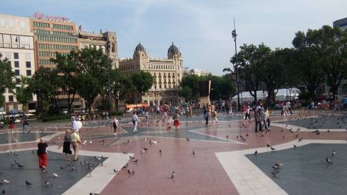 В Барселоне подтвердили право женщин купаться в бассейнах топлесс - Cursorinfo: главные новости Израиля